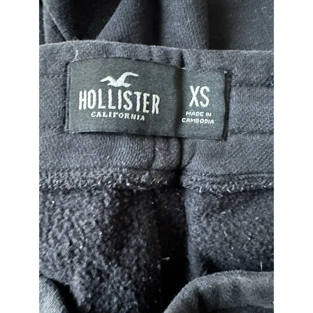 HOLLISTER Men's Black Drawstring‎ Sweatshorts with Branded Pockets; Size xS